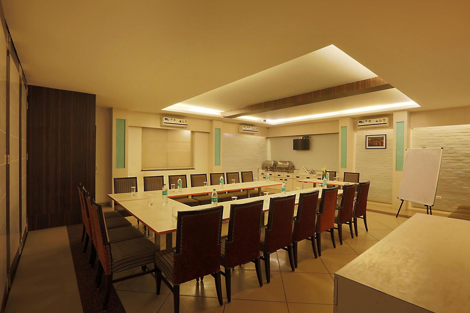 Hotel Premiere Villa, Varanasi